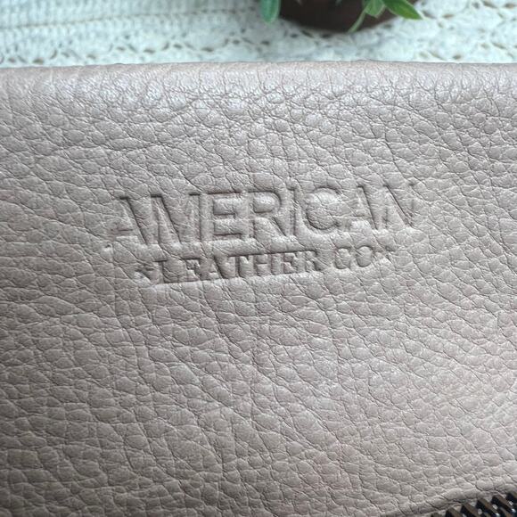 AMERICAN LEATHER CO. Women's Leather Crossbody Bag Light Tan Medium Adjustable - Picture 4 of 10